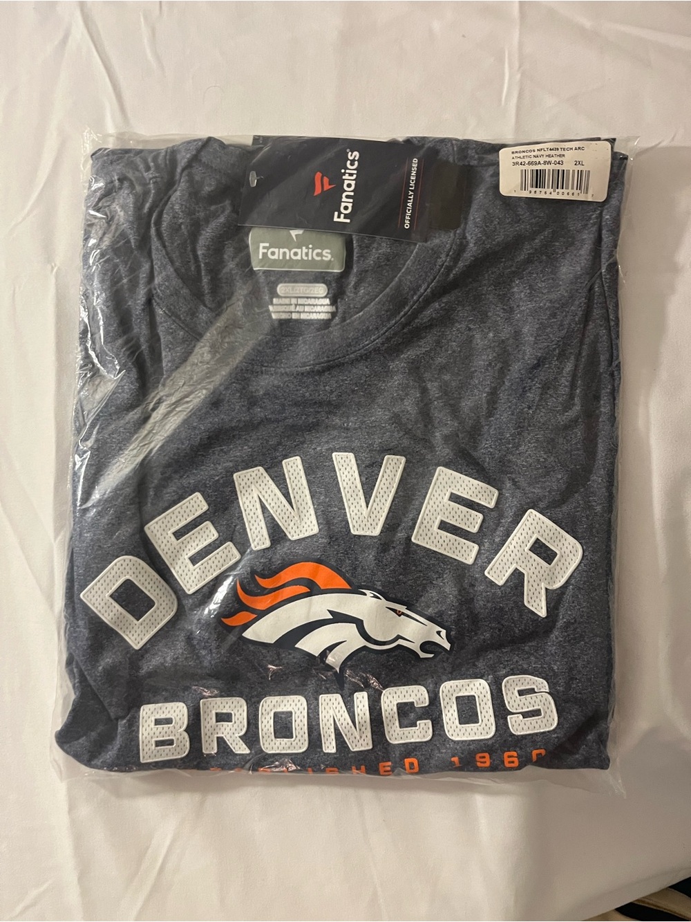 New Fanatics NFL Denver Broncos Football T shirt size 2XL XXL